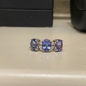 Custom made tanzanite ring